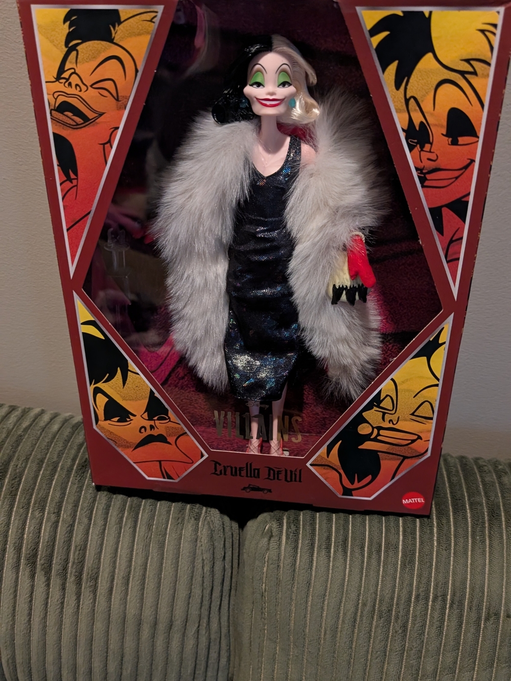 Disney Villains Collector Edition Cruella Doll
